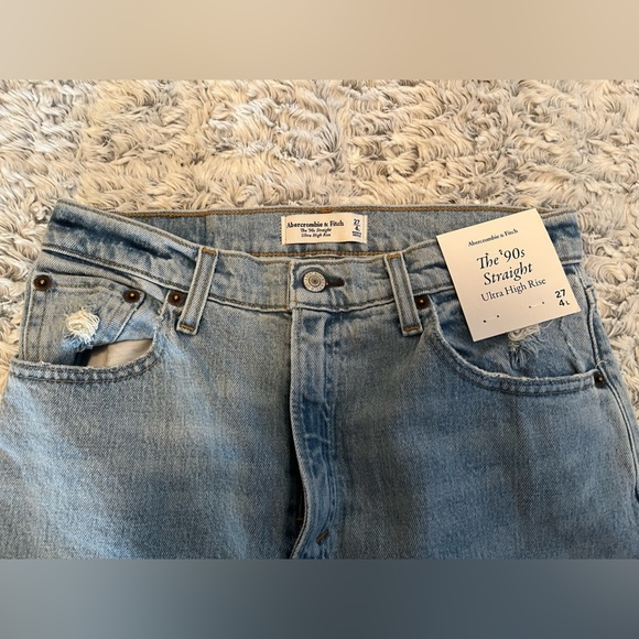 TALL Abercrombie ultra high rise 90s straight jean - Picture 4 of 9